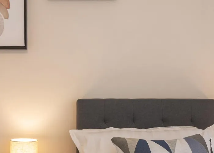 Skyline Retreat Apartment